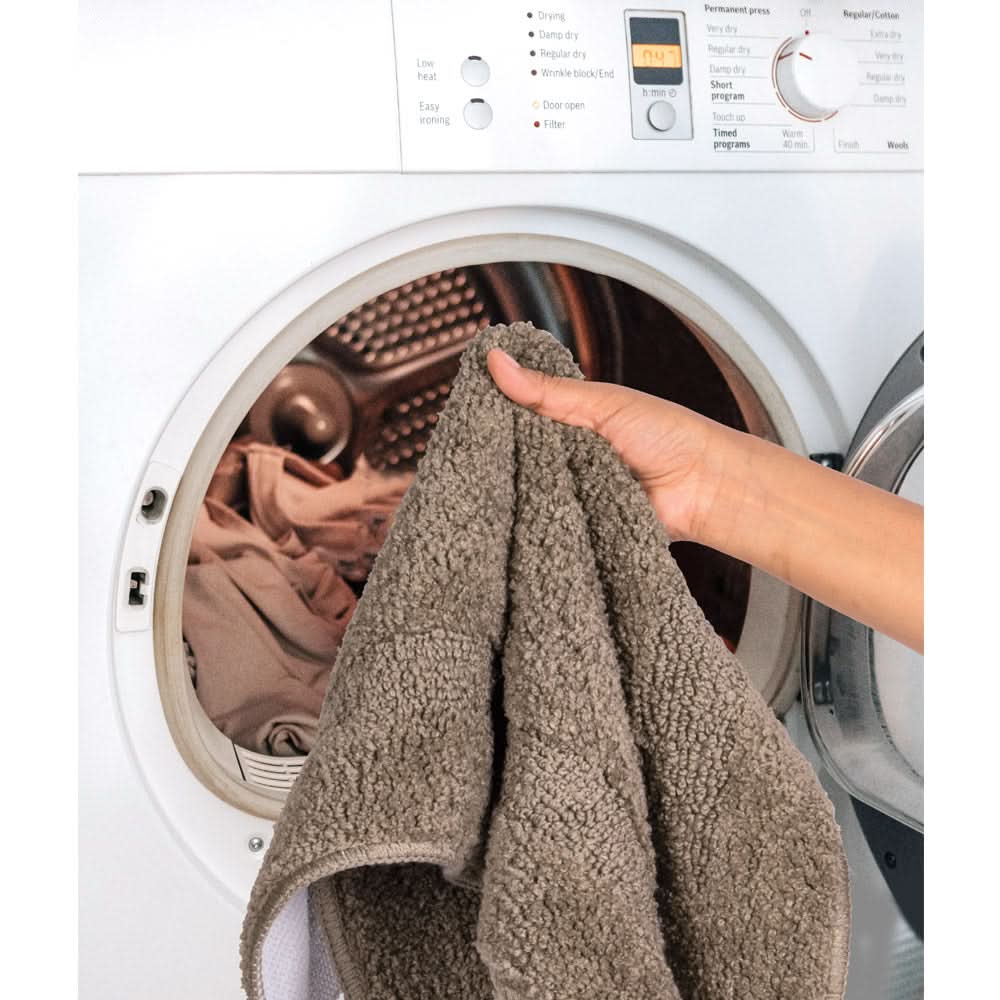 Bath Mat, Expedition