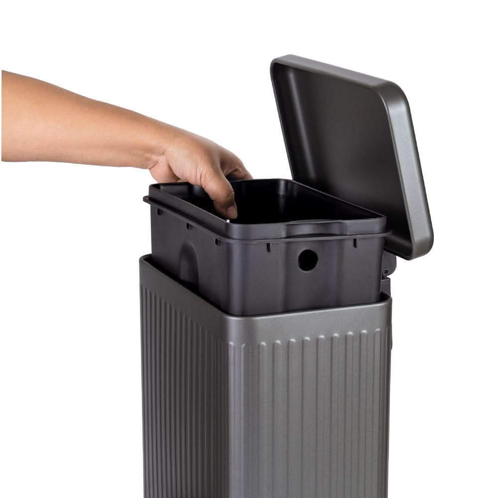 Jacques Pedal Dustbin